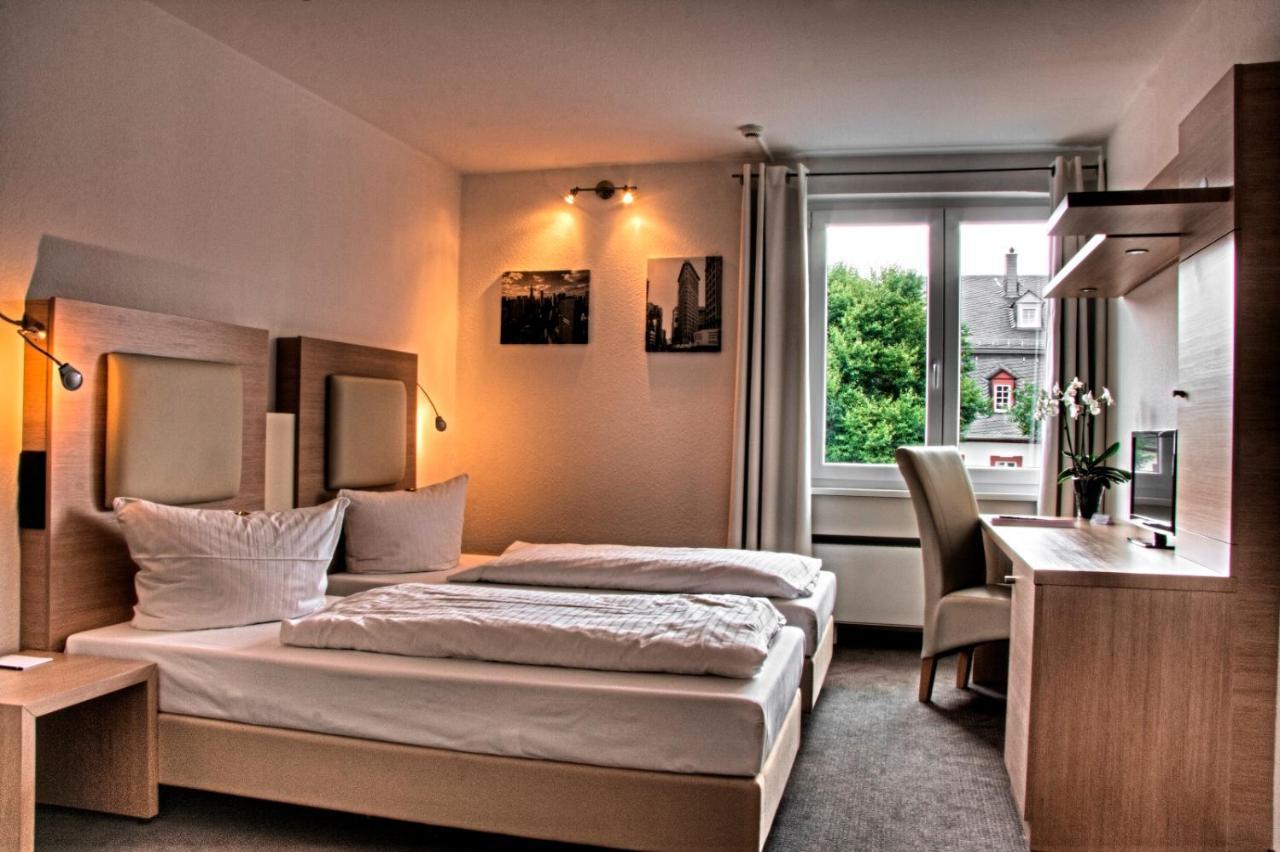 Hotel Bartmanns Haus Dillenburg Bagian luar foto